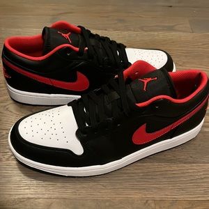 Nike Jordan’s 1 low